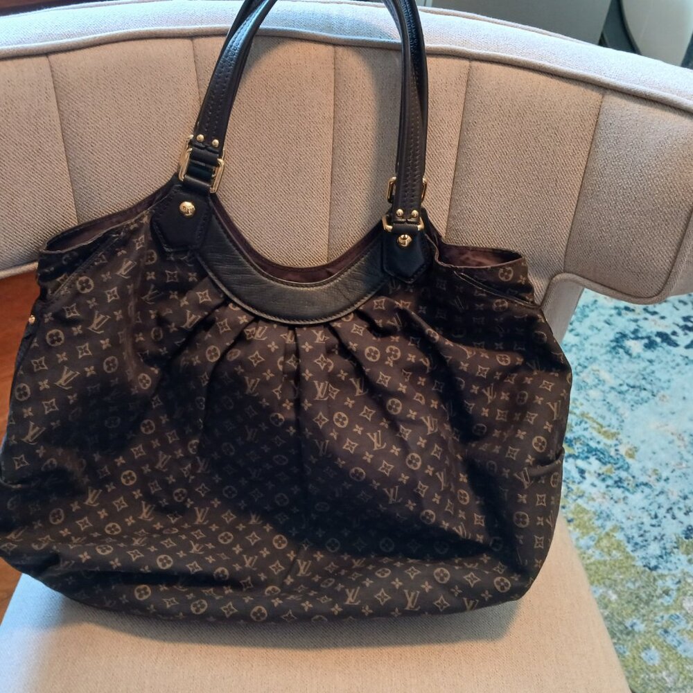SOLD! Louis Vuitton Monogram Idylle Fantaisie Fusain Hobo